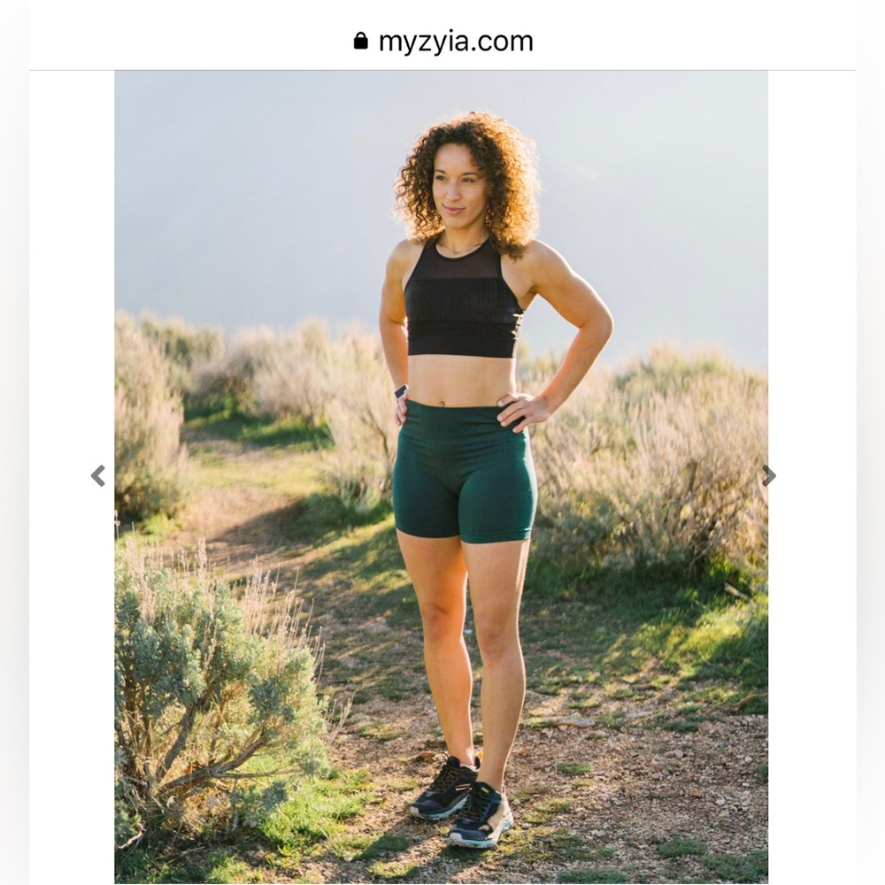 Zyia Forest Seamless Hustle Shorts Size Small